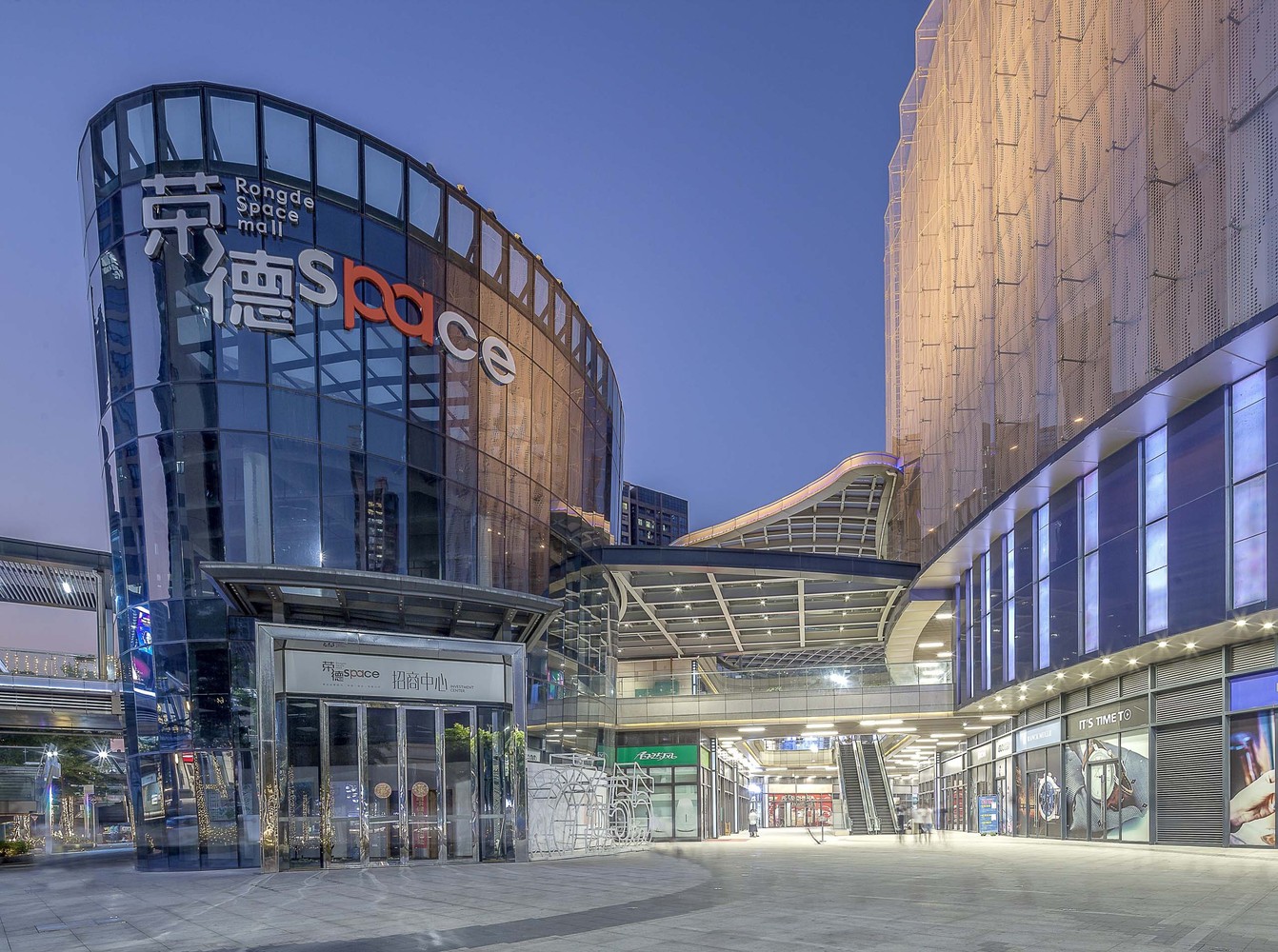 荣德国际城市幕墙建筑大型综合体