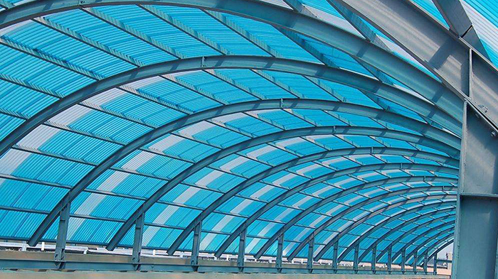 中空板材和聚碳酸酯实心板材的特点