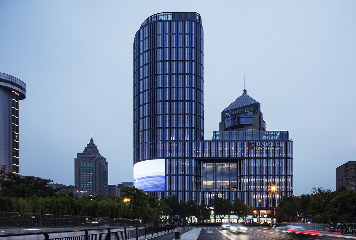 玻璃幕墙商业建筑外立面